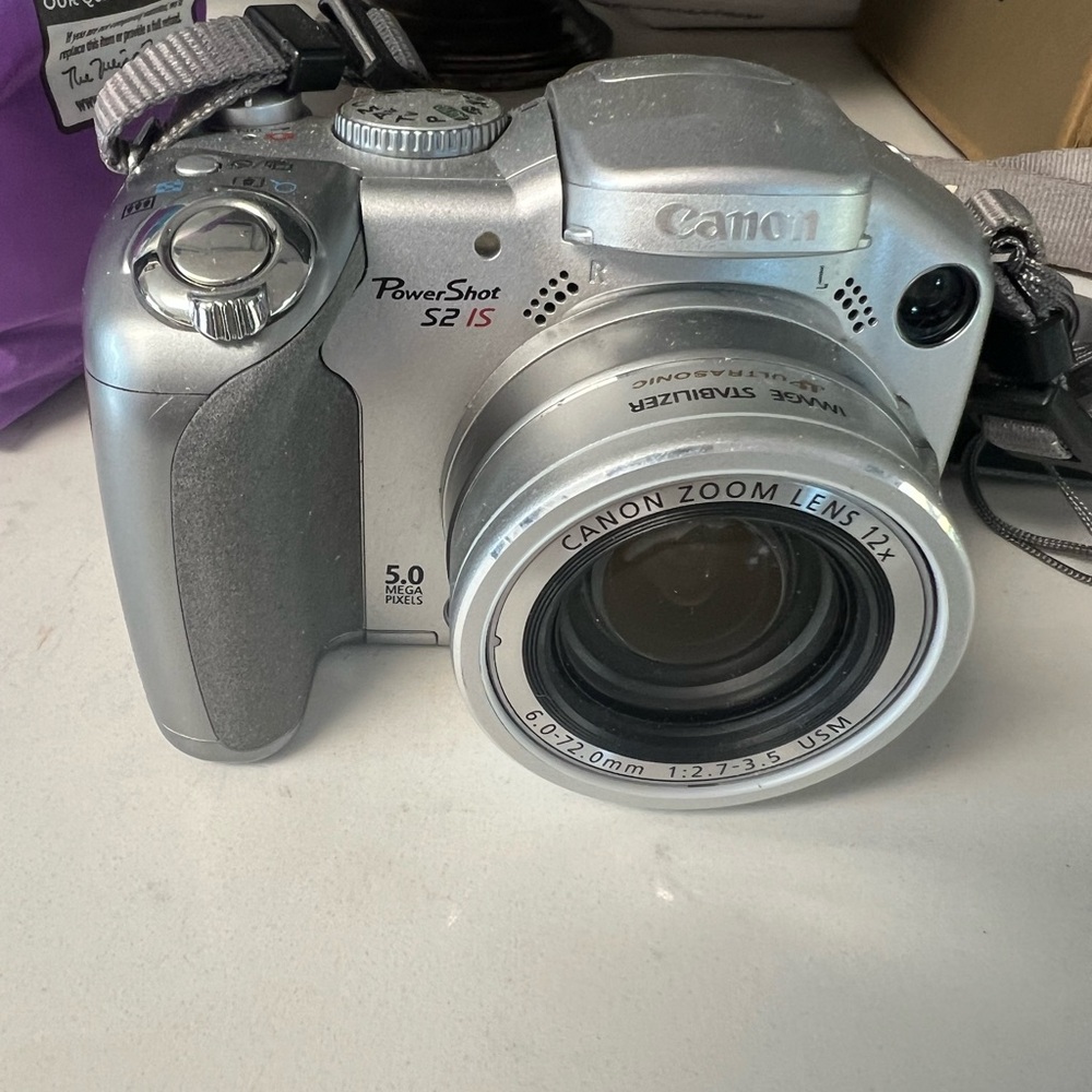 Canon PowerShot S2 IS Silver Digital Camera